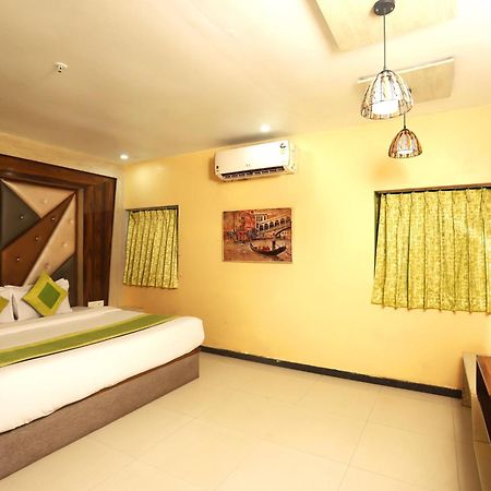 Hotel Elite Continental- Near Mumbai International Airport Andheri East Buitenkant foto