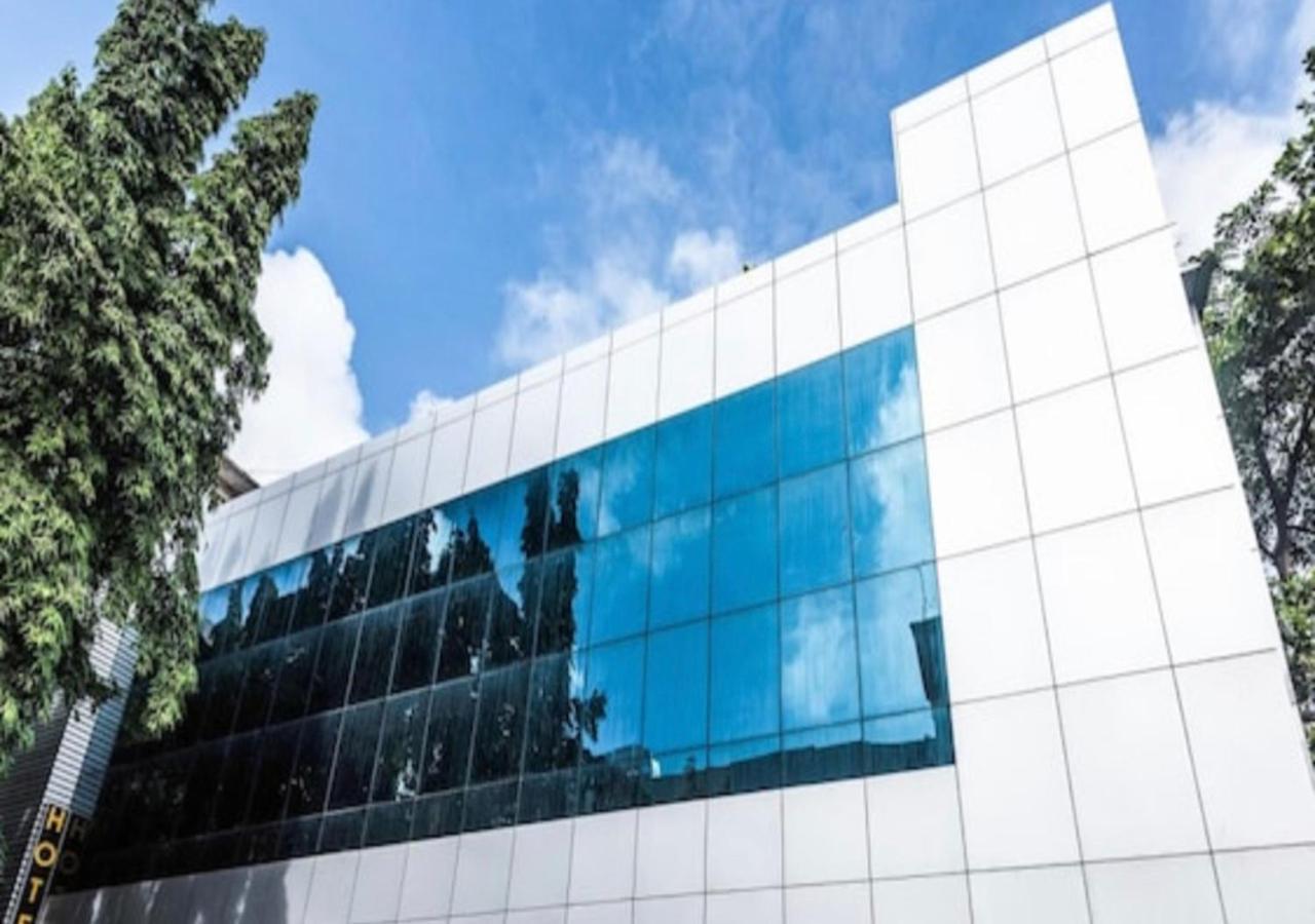 Hotel Elite Continental- Near Mumbai International Airport Andheri East Buitenkant foto