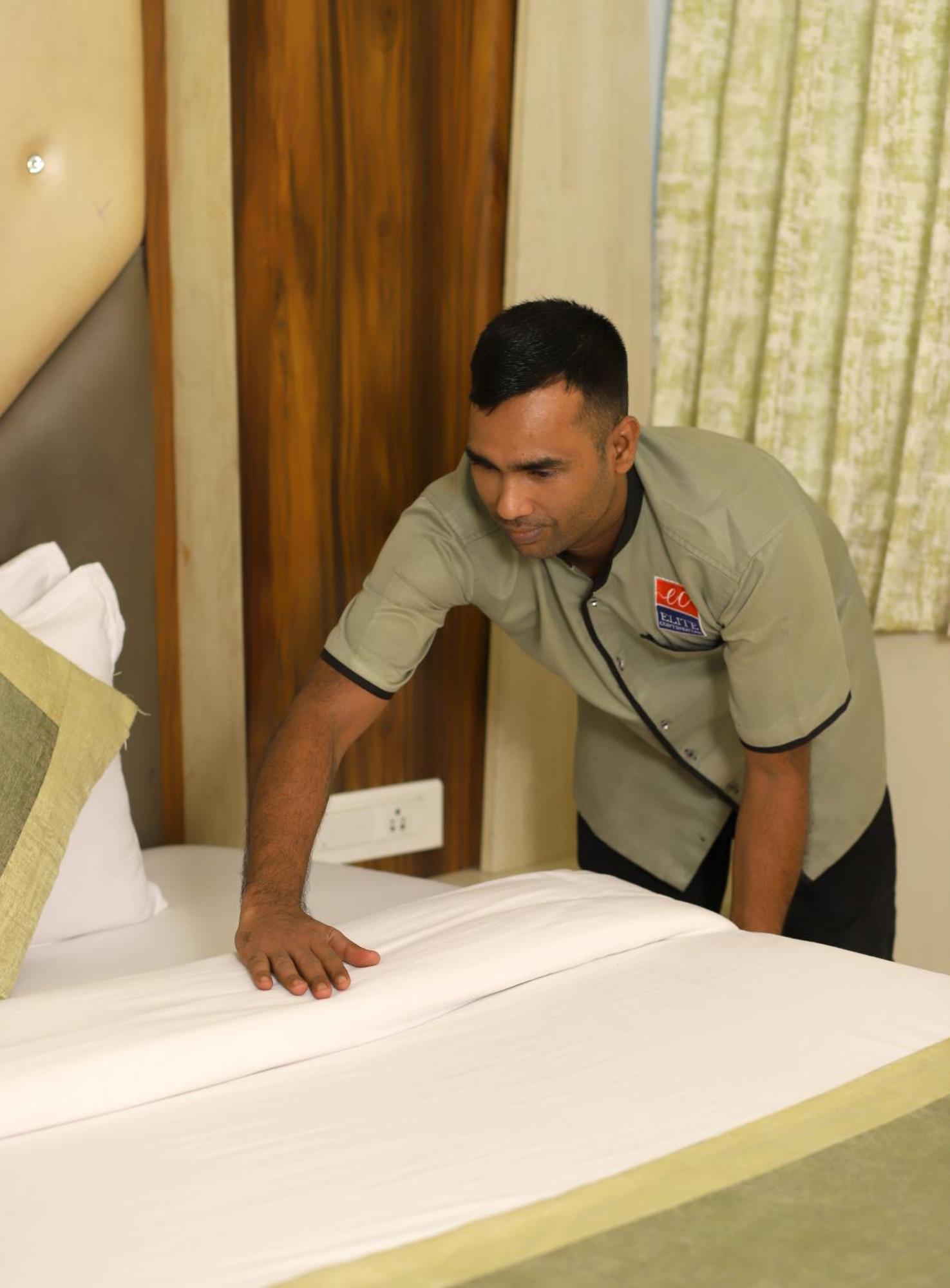 Hotel Elite Continental- Near Mumbai International Airport Andheri East Buitenkant foto